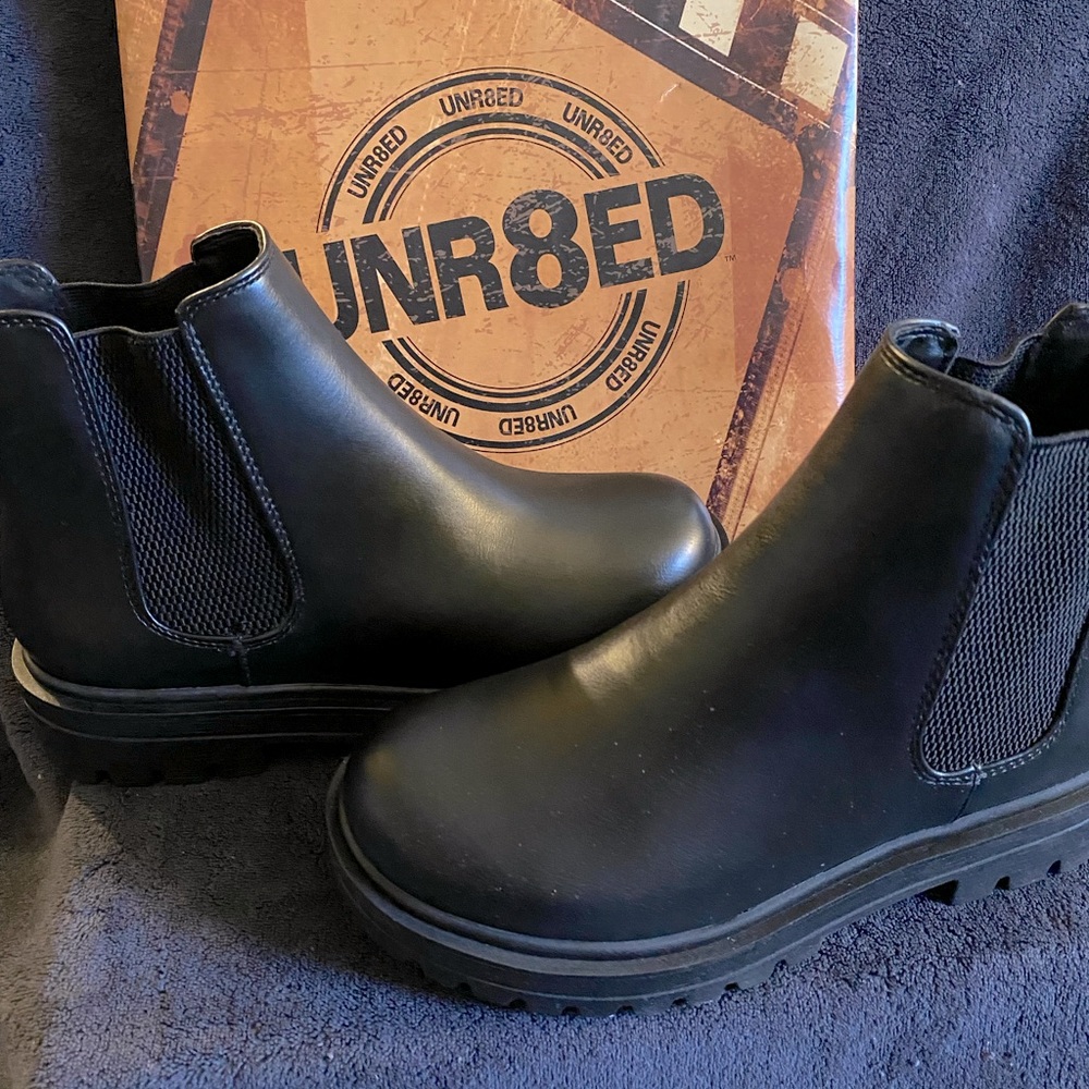 UNR8ED; Women’s size 8.5; Black ankle boots